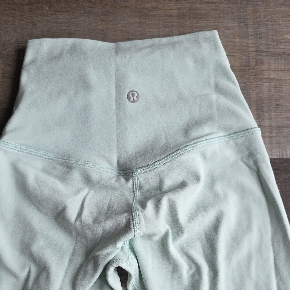 Lululemon Light Green High-Waisted Leggings